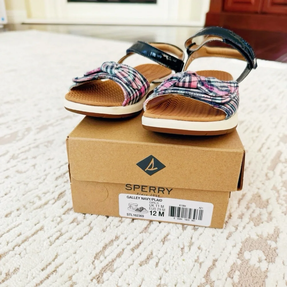 Sperry plaid sandals with Velcro